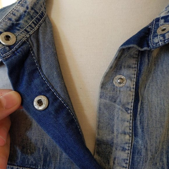 100% cotton tunic snap button light blue denim  style blouse - Picture 2 of 4